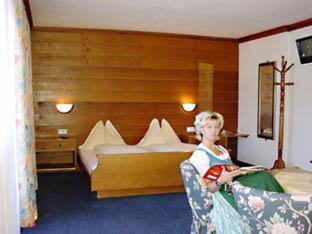Hotel St. Hubertushof Zell am See Exterior photo