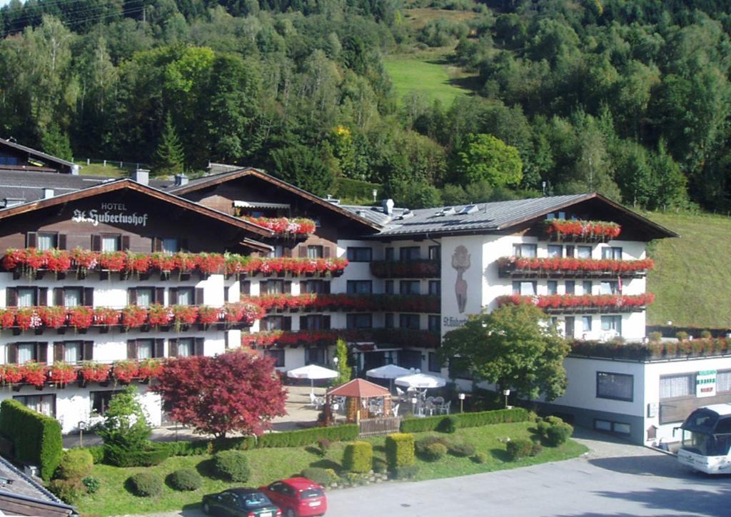 Hotel St. Hubertushof Zell am See Exterior photo